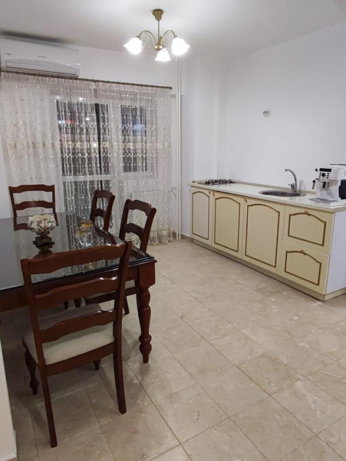 L'Imerald Ultra-Central Apartment-Artesian Fountains View บูคาเรสต์ ภายนอก รูปภาพ